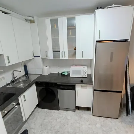 La Sal アパート *