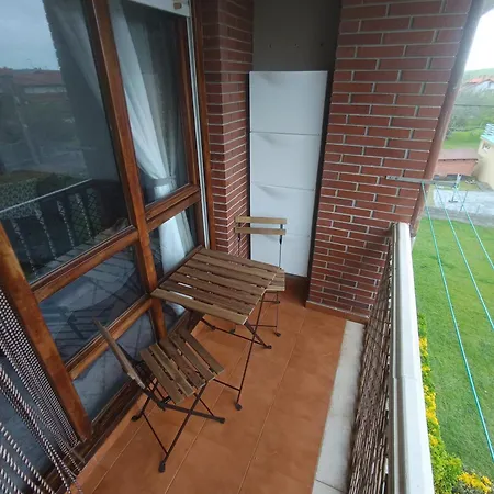 La Sal アパート *